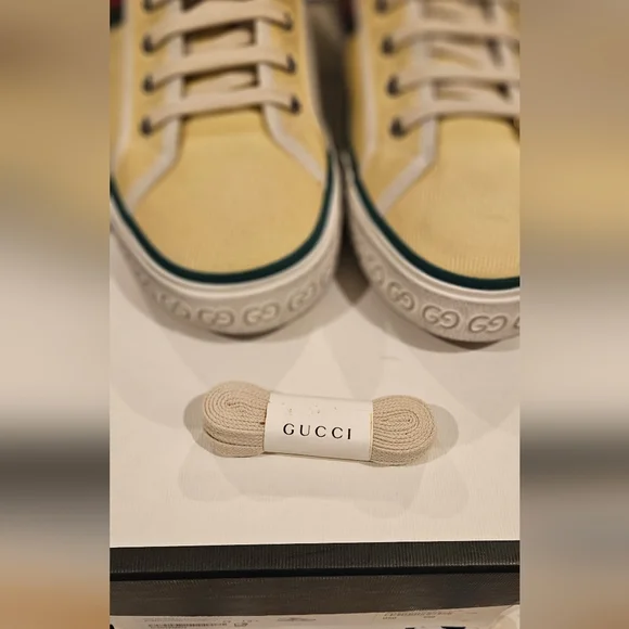 NWT Gucci Beige and Green Sneakers - Picture 4 of 7